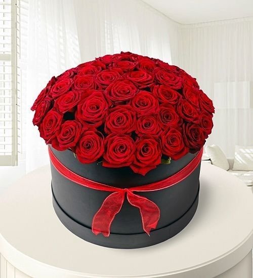 Red Velvet Bloom Box 2 Best flower delivery service in Amman Jordan with same day flower delivery for all occasions